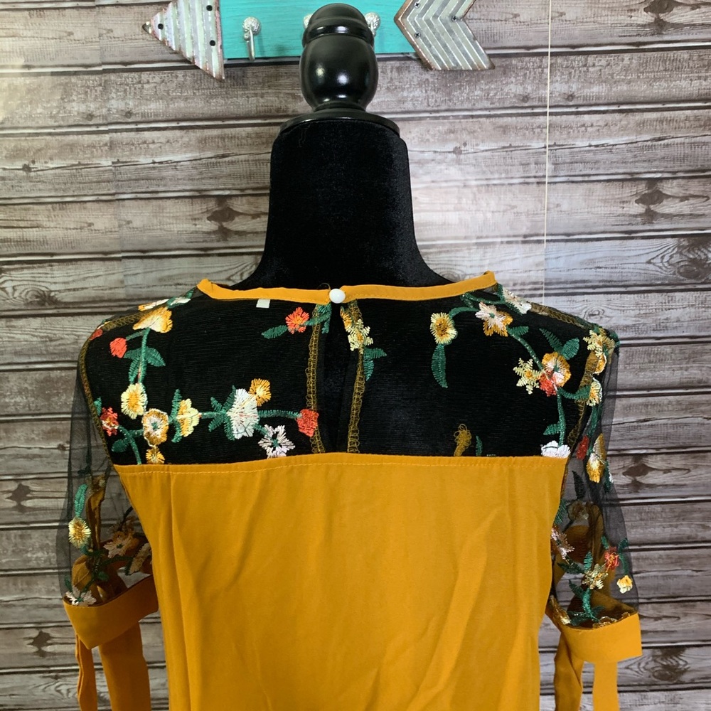 Mustard Floral Blouse - Picture 7 of 9